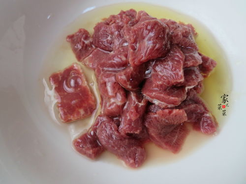 以后不管炒啥肉，別再用淀粉腌制了，牢記3點訣竅，肉片鮮嫩入味